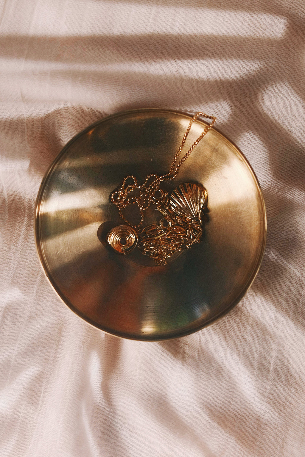 Gold Scallop Shell Necklace - Hoaka