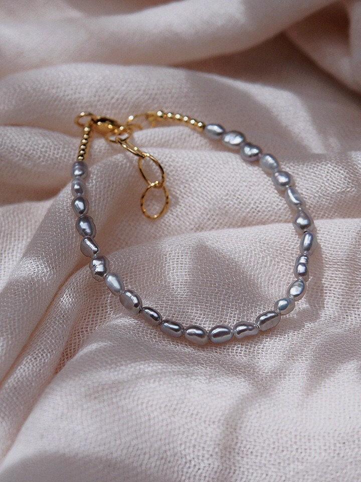 Dainty Gray Pearl Bracelet - Maile