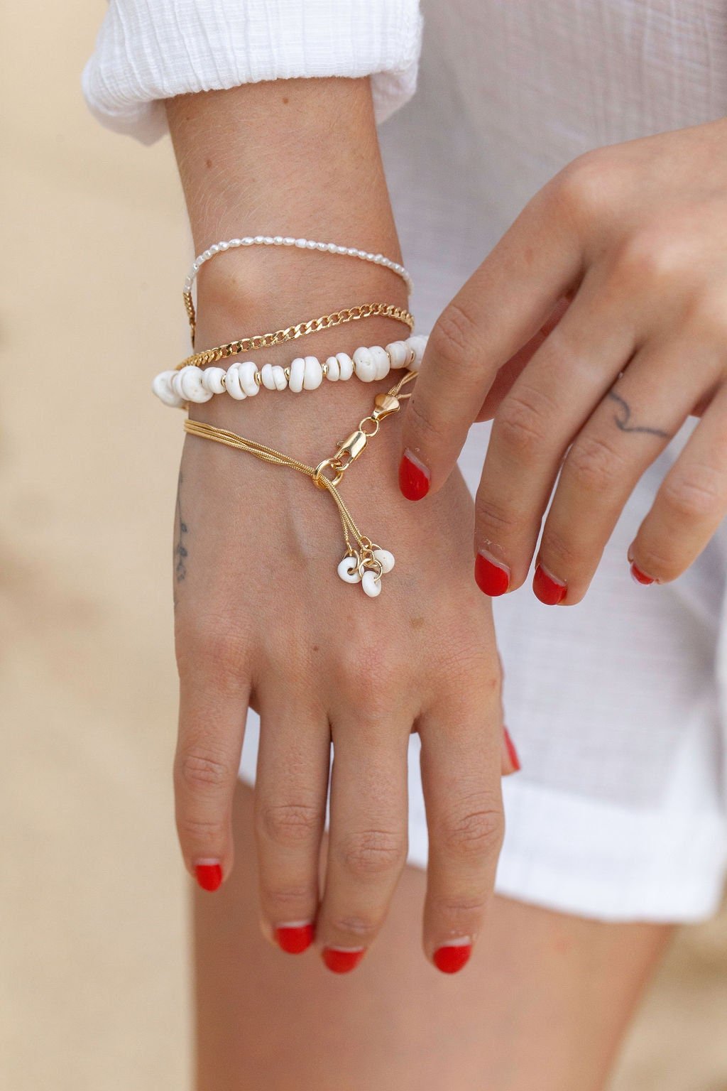 Gold Chain Puka Charm Bracelet - Kaihohonu