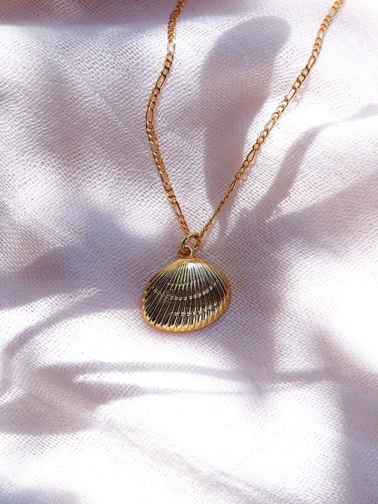 Gold Sea Shell Necklace - Keone